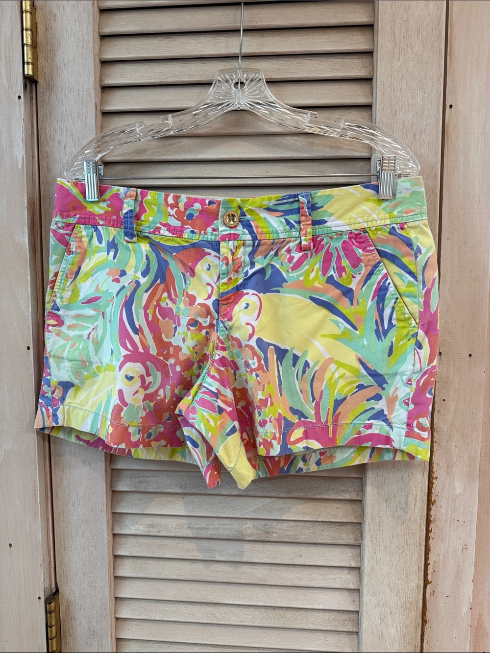 Lilly Pulitzer Pastel Floral Print- The Callahan Short- Size 10 100% Cotton